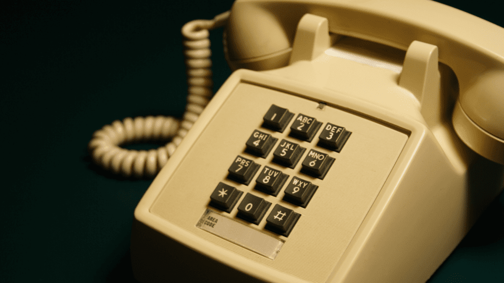 An old model of the telephone - the kind  used in make calls in the 1970s